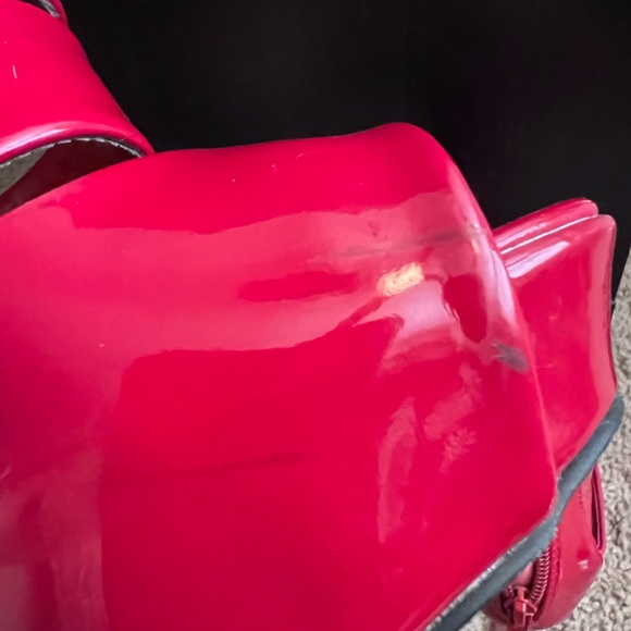 Red open toe caged heels - Picture 6 of 6